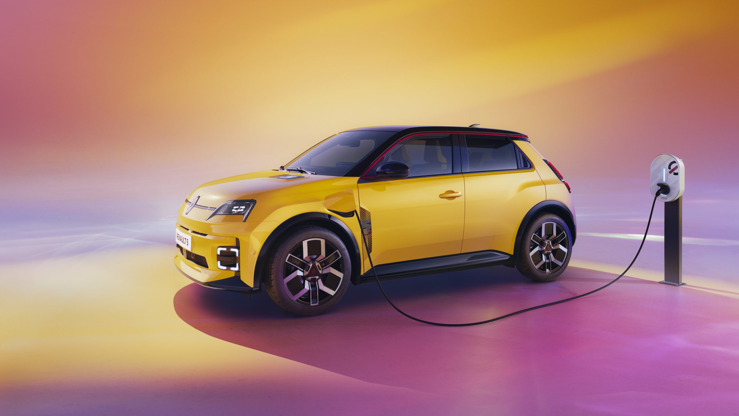 O ícone pop elétrico tem nome: Renault 5 E-Tech 100% Elétrico
