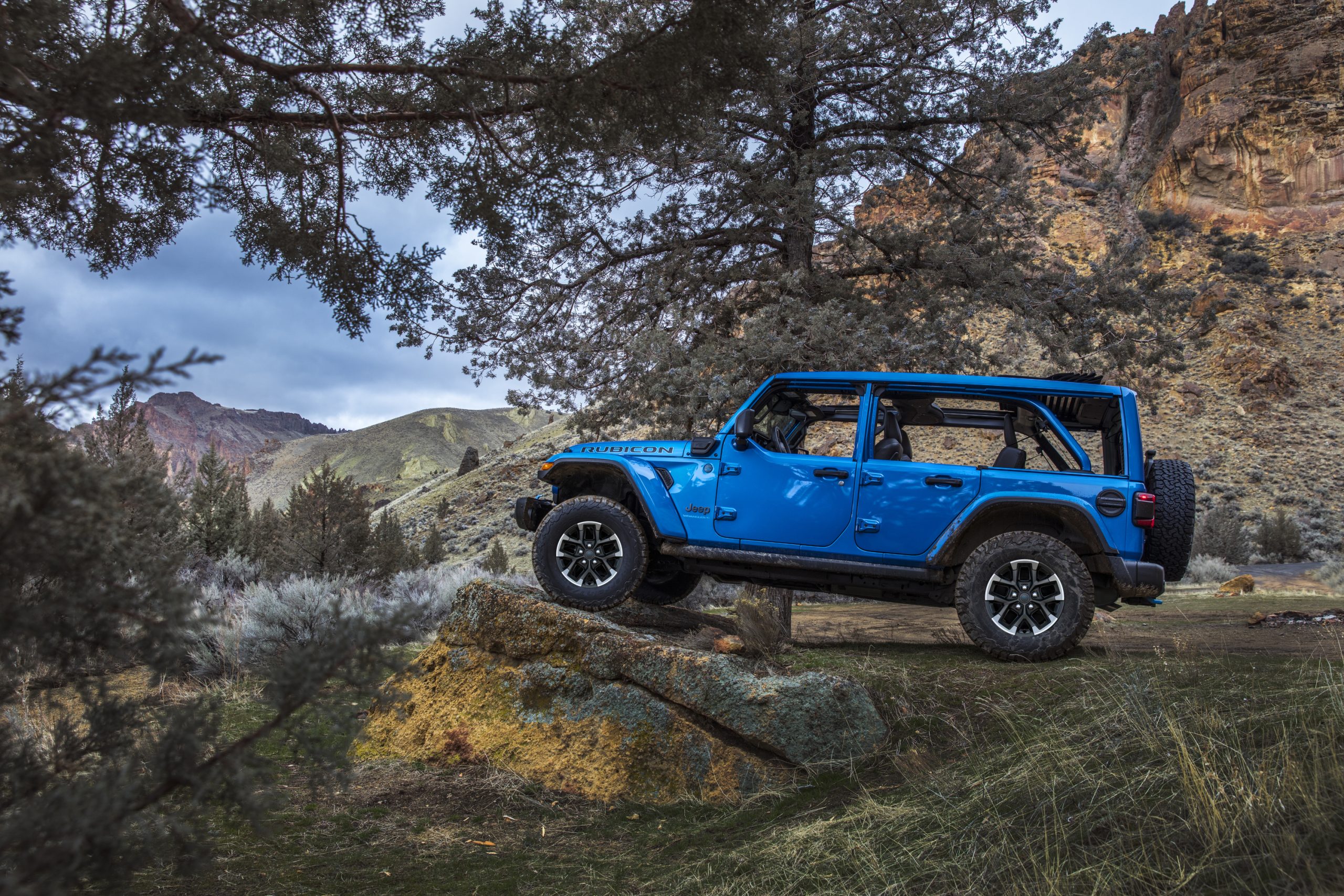 Jeep Wrangler 4xe: As novidades para 2025